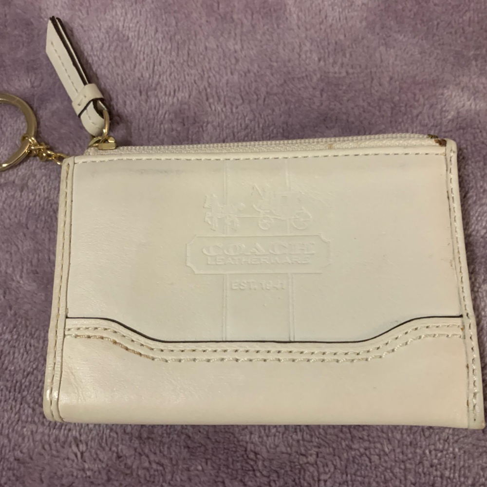 Preowned Coach small zip walller